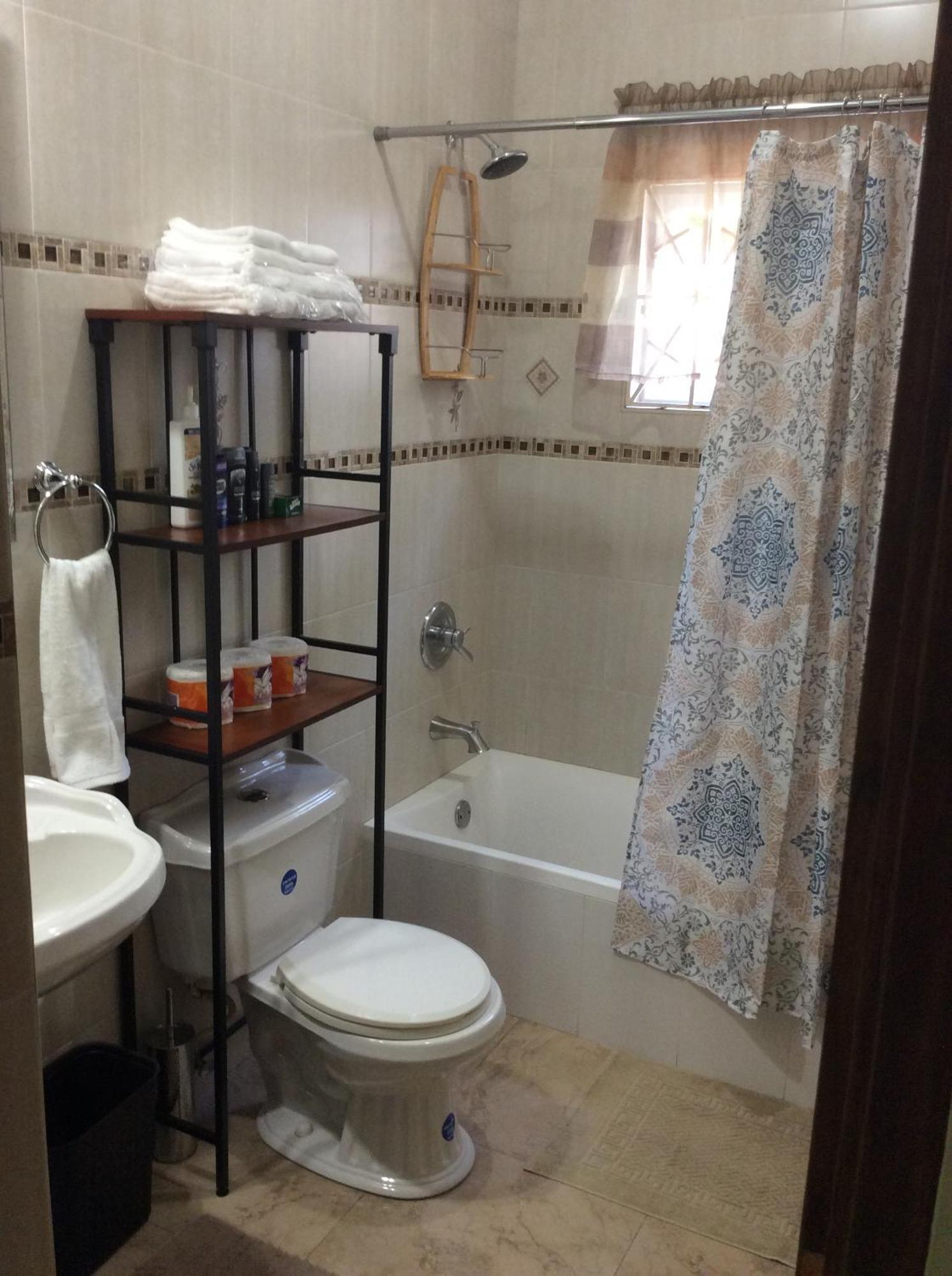 Le Quad - One Bedroom & Studio Apt - Private, Spacious & Secured Kingston Extérieur photo