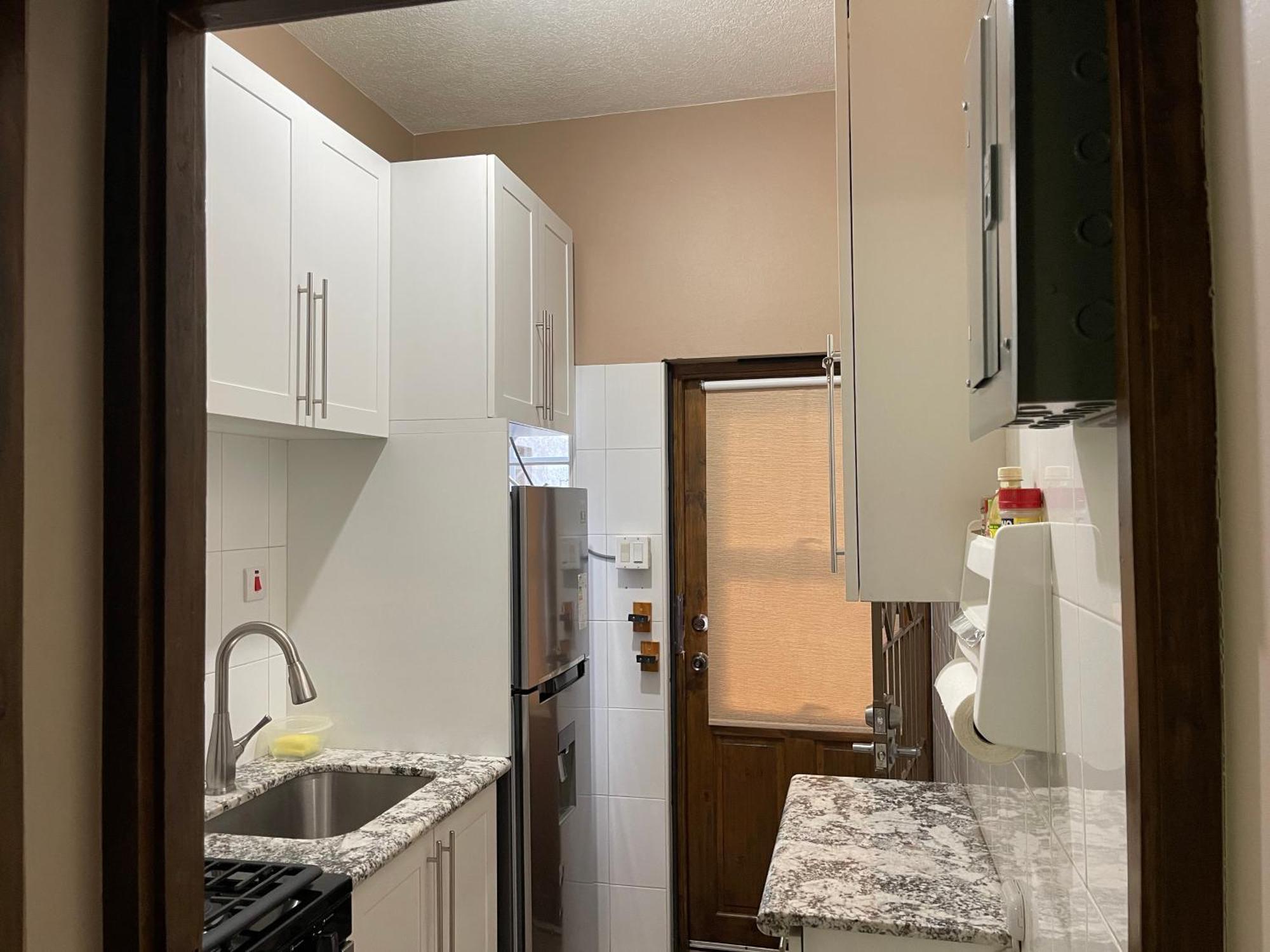 Le Quad - One Bedroom & Studio Apt - Private, Spacious & Secured Kingston Extérieur photo